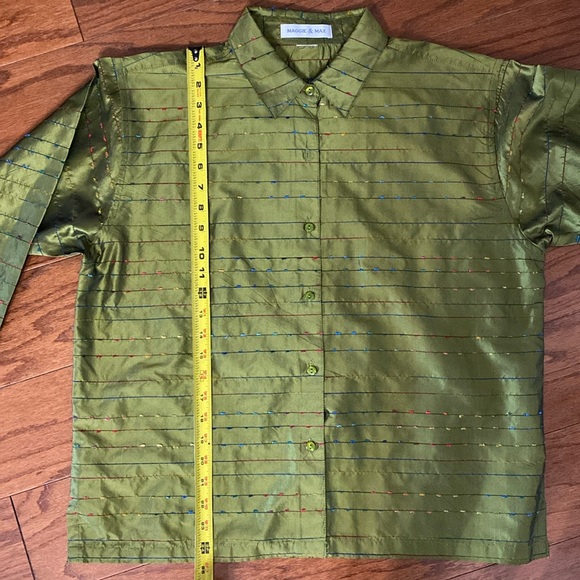 Maggie & Max green oversized silk/ satin buttondown blouse - Size XL - Picture 8 of 8